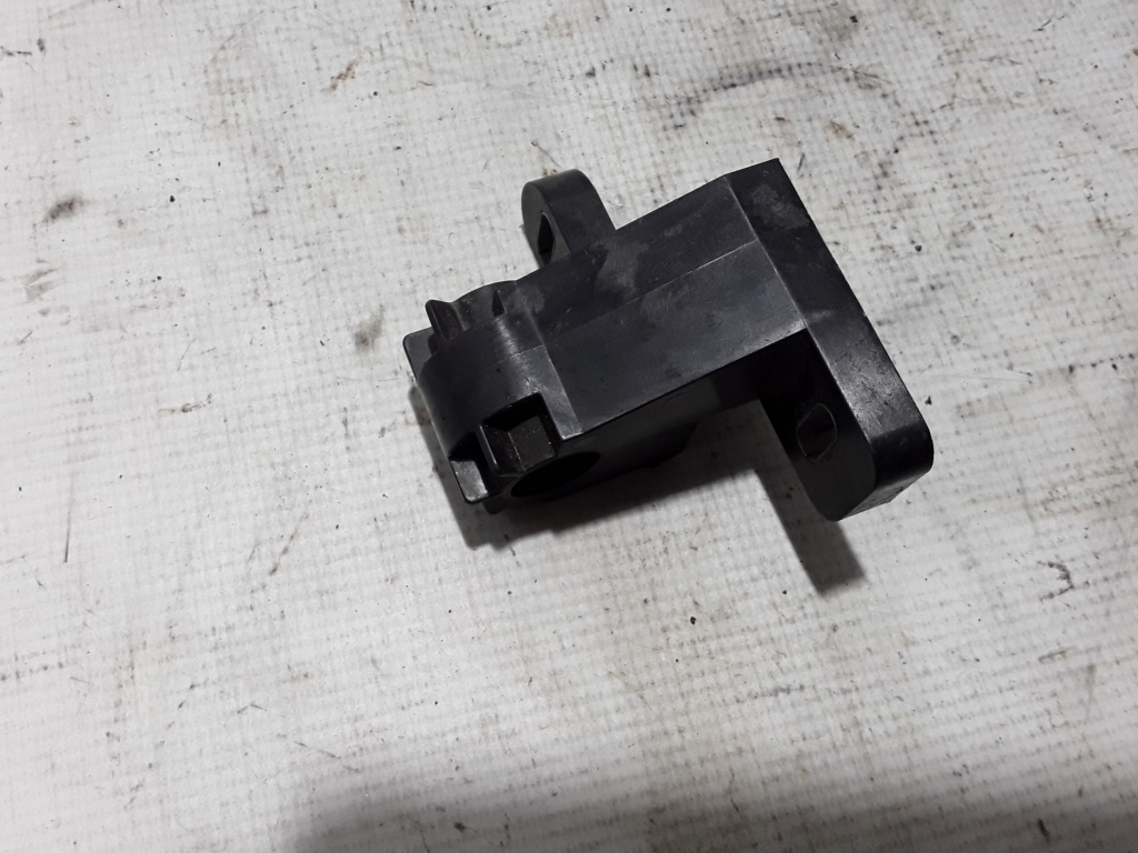 RENAULT Megane IV (2016–2022) Radiator bracket 625227580R RENAULT Megane IV (2016–2022) Radiator bracket 625227580R