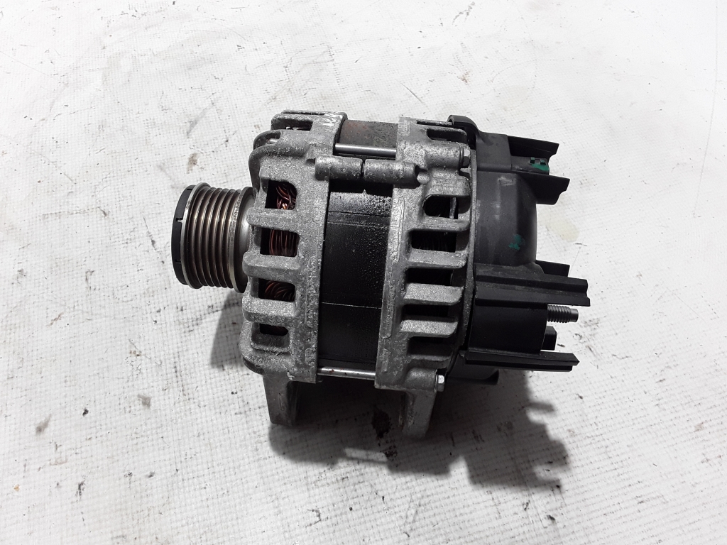 RENAULT Megane 4 generation (2016-2023) Alternator 231004719R 21009733