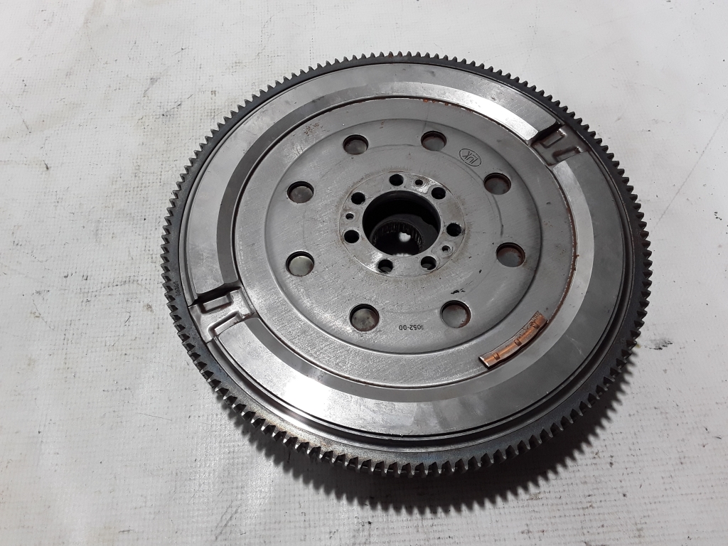 Used RENAULT Megane Clutch flywheel 123105630R
