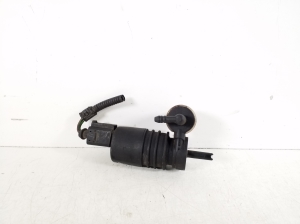 Volkswagen Golf IV (1997–2003) Front windshield washer pump 1T0955651 - 2