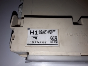 TOYOTA Sienna (2010–2021) Kaitsmekarp salongis 8273008090 - 3
