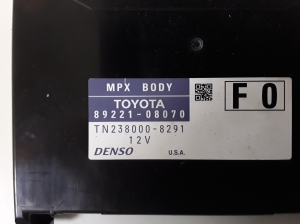 TOYOTA Sienna (2010–2021) Vadības bloks 8922108070 - 2