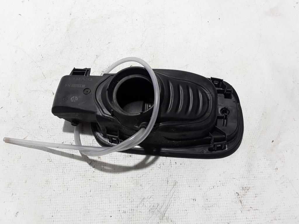 VOLVO S60 3 generation (2018-2023) Volet du réservoir de carburant 32227341 21009450