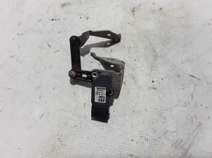 VOLVO S60 III (2018–2026) Andur tagumisel rummul 32246631 - 2