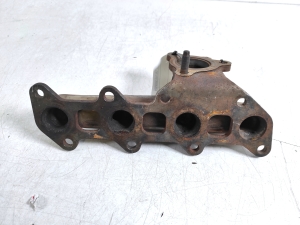  Exhaust manifold 