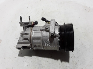  Air conditioner compressor 