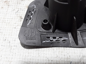 VOLVO S60 III (2018–2026) Halter Scheinwerferwaschdüse 33406649 - 3