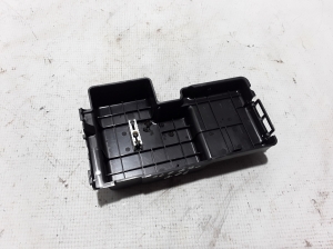  Fuse block holder under the hood 