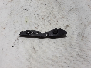  Front bumper bracket 