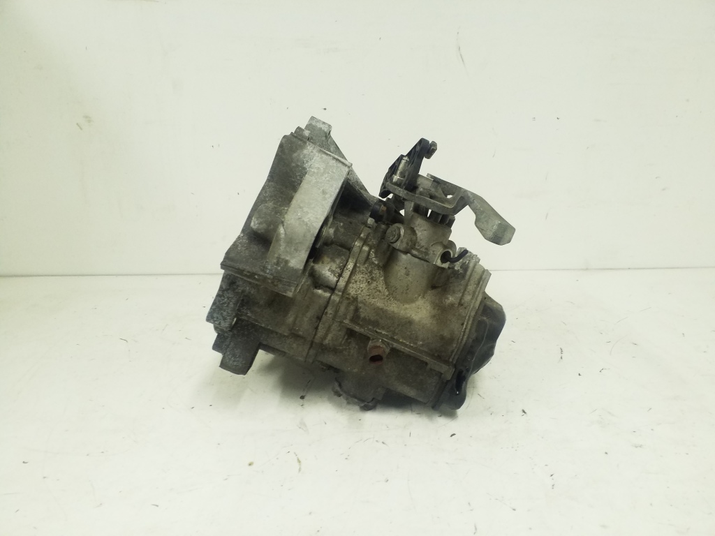 SKODA Fabia 5J (2007-2014) Gearbox 02T301103AB 24964167