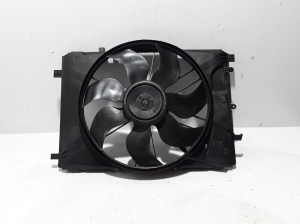 Mercedes Benz E-Class W207 (2009–2017) Dzesēšanas ventilators un tā daļas A2049064702 - 3