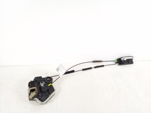 TOYOTA Avensis T25 (2003–2008) Rear side door lock 69050-02111 - 3