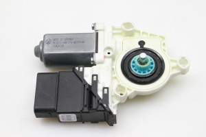 Volkswagen Tiguan (2007–2016) Rear side door window regulator motor 5N0959703 - 2