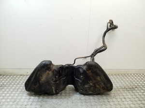 Mercedes Benz C-Class 204 (2007–2014) Kütusepaak ja selle osad - 2
