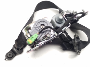 Mercedes Benz C-Class 204 (2007–2014) Front seat belt A2048602686 - 4