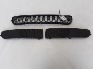 Front bumper lower grille - 30678421