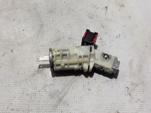 Opel Vivaro B (2014–2019) Ignition switch 487009186R - 2