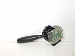 TOYOTA Yaris Verso (1999–2006) Slēdzis un tā detaļas 84652-52040 - 3