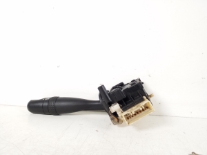 TOYOTA Yaris (1999–2005) Switch and its parts - 2
