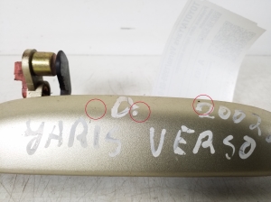 TOYOTA Yaris Verso (1999–2006) Vorderer Außentürgriff 69210-52040 - 2