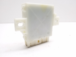 Mercedes Benz C-Class 204 (2007–2014) Parking system control unit A1669003401 - 3