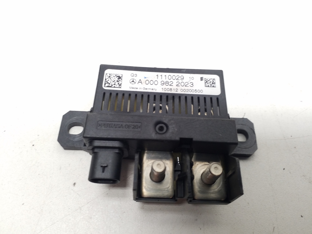 MERCEDES-BENZ C-Class W204/S204/C204 (2004-2015) Relays A0009822023 21864492