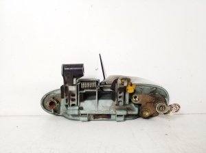 TOYOTA Yaris (1999–2005) Front door exterior handle 69210-52020 - 2