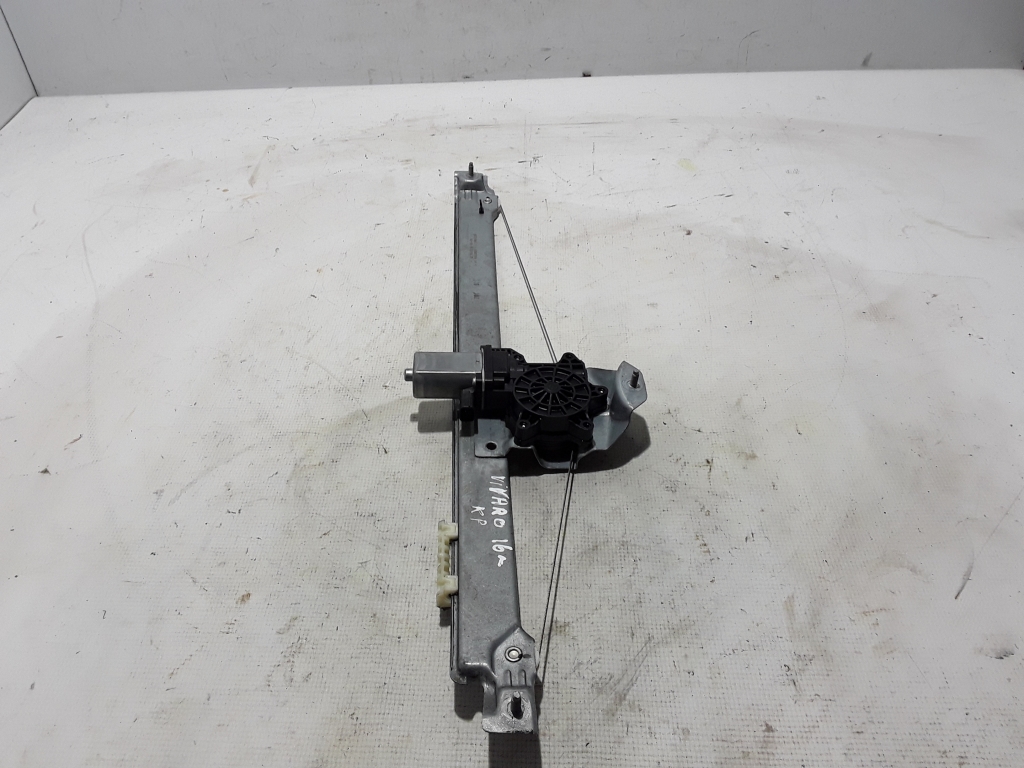 OPEL Vivaro B (2014-2019) Front Left Door Window Regulator 807210974R 21010099