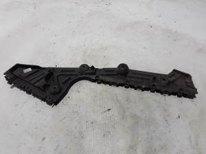 Opel Vivaro B (2014–2019) Tagakaitseraua kinnitus 850449497R - 3