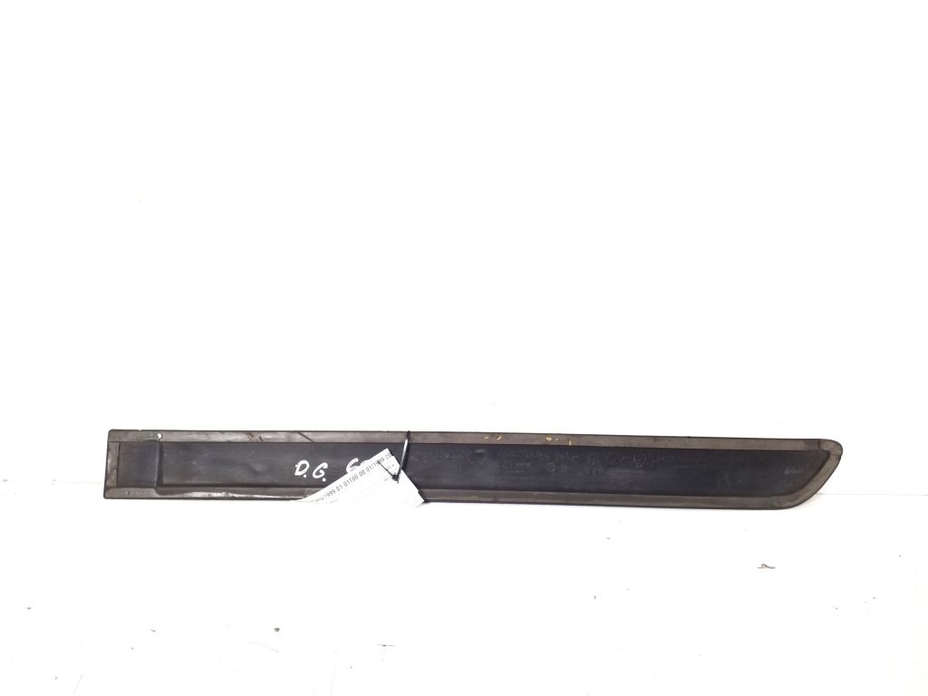 TOYOTA Yaris 1 generation (1999-2005) Right Side Sliding Door Molding 21608848