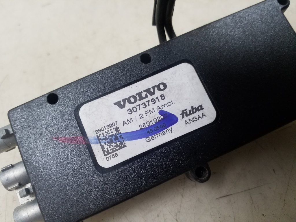 VOLVO V50 1 generation (2003-2012) Amplificateur d'antenne du couvercle de coffre 30737918 24964203