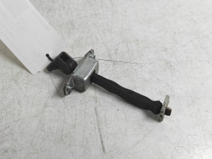 TOYOTA Yaris Verso (1999–2006) Rear side door opening limiter 68630-52020 - 2