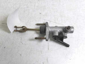 TOYOTA Yaris (1999–2005) Clutch master cylinder 31420-16020 - 2