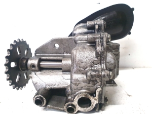  Oil pump 