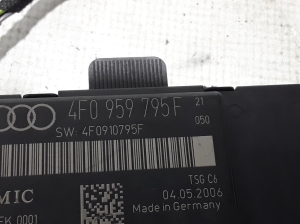 AUDI A6 C6 (2004–2011) Boîtier de commande des portes arrière 4F0959795F - 2
