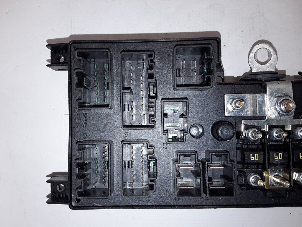 VOLVO XC70 2 generation (2000-2007) Fuse box 8678449 21072372