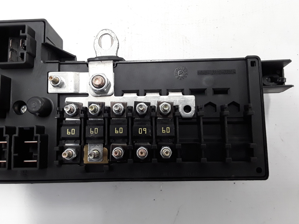 VOLVO XC70 2 generation (2000-2007) Fuse box 8678449 21072372