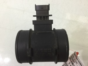 Opel Astra H (2004–2010) Mass air flow sensor 55350048 - 2