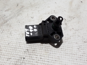 AUDI A6 C6 (2004–2011) Intercooler sensor 038906051B - 2