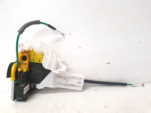 Serrure de porte avant - 81320-A6010