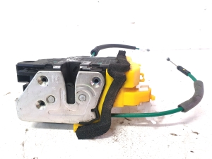 Hyundai i30 (2011–2017) Front door lock 81320-A6010 - 3