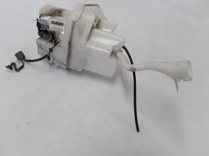 Front washer fluid reservoir - 8659490
