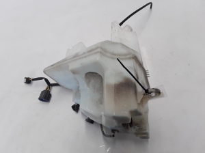 Front washer fluid reservoir - 8659490