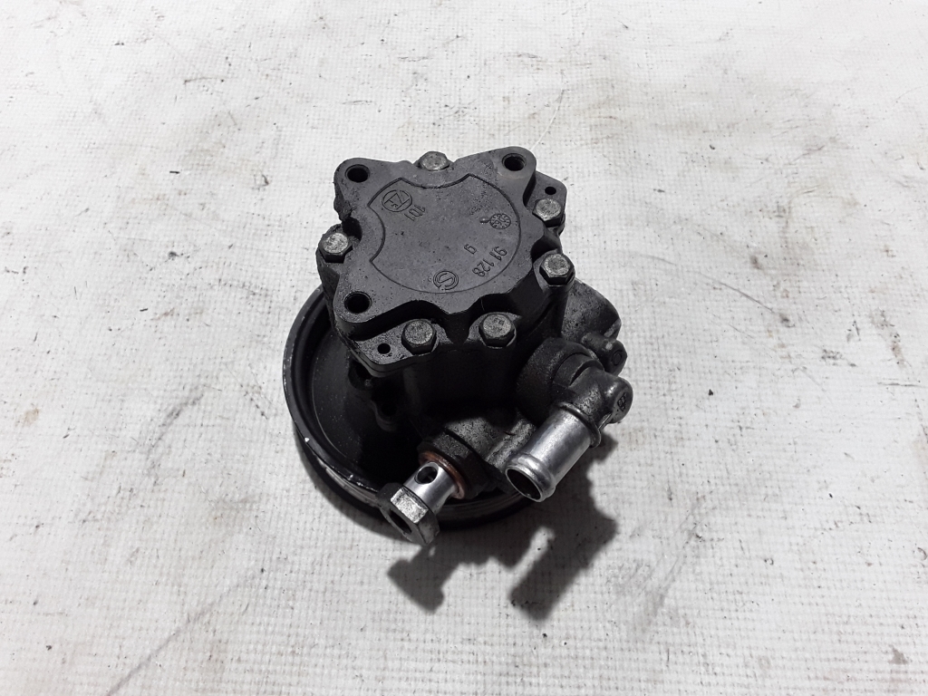 Used AUDI A6 Power steering pump 4F0145155A