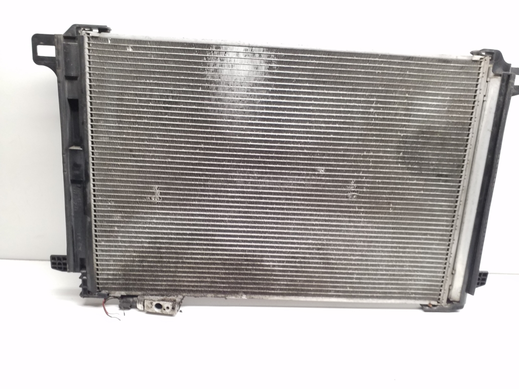 Mercedes Benz C-Class 204 (2007–2014) Kliimaradiaator A2045000554 Mercedes Benz C-Class 204 (2007–2014) Kliimaradiaator A2045000554