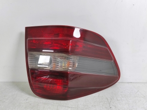   Rear corner lamp 