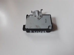 TOYOTA Yaris (2011–2020) Tire pressure control module 897600D011 - 3
