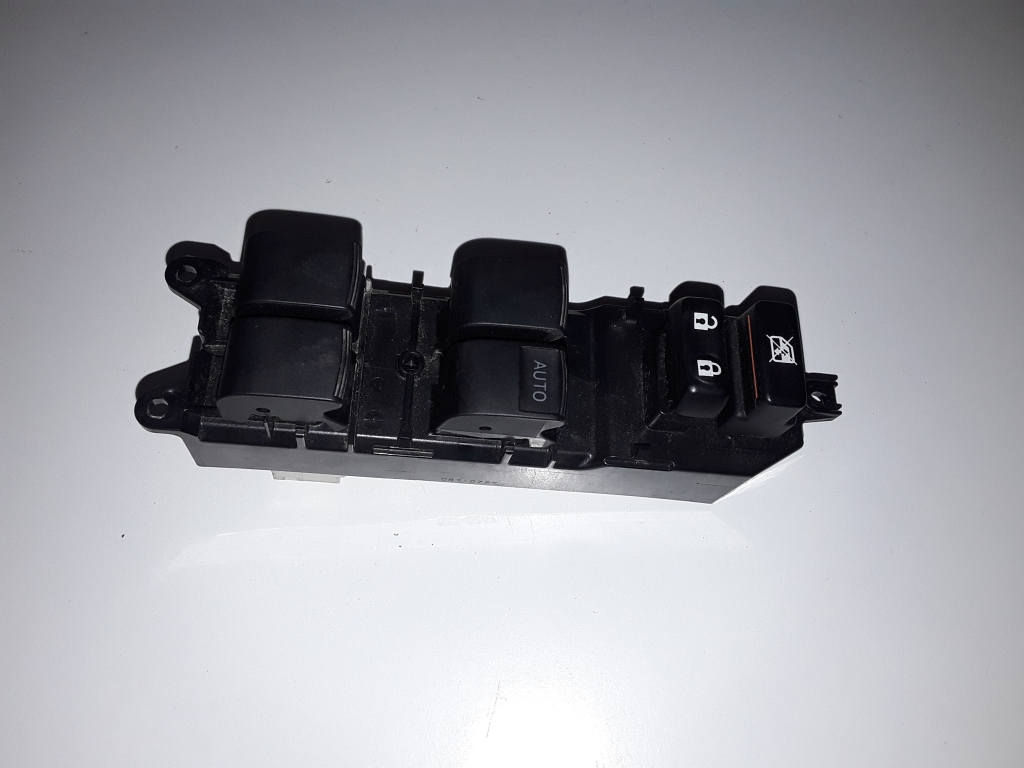 Used TOYOTA Yaris Door lock unlock switch 192830