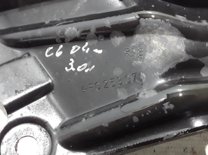 AUDI A6 C6 (2004–2011) Käigukasti kinnitus 4F0253071A - 2