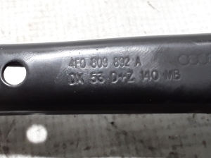 AUDI A6 C6 (2004–2011) Muu osa kapoti all 4F0809892A - 3